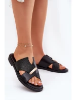 Dámské Pantofle Na Plochém Podpatku S Ozdobným Detalem Vinceza 17385 Černé Dámské Pantofle Na Plochém Podpatku S Ozdobným Detalem Vinceza 17385 Černé