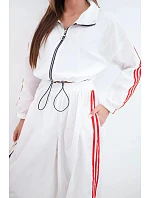 Dámský bavlněný komplet s oversized kalhotami a kontrastními lampasy bílý Dámský bavlněný komplet s oversized kalhotami a kontrastními lampasy bílý