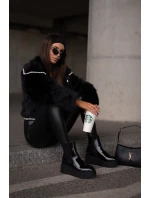 Lakýrované dámské kotníkové boty na platformě a klínku, černé Wloedia