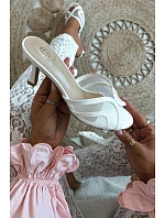 Lodičky na podpatku typu jehlové sítě bílé Starla