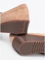 Trendy dámské hnědé  polobotky na klínku