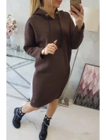 Šaty s kapucí a bočním rozparkem hnědé